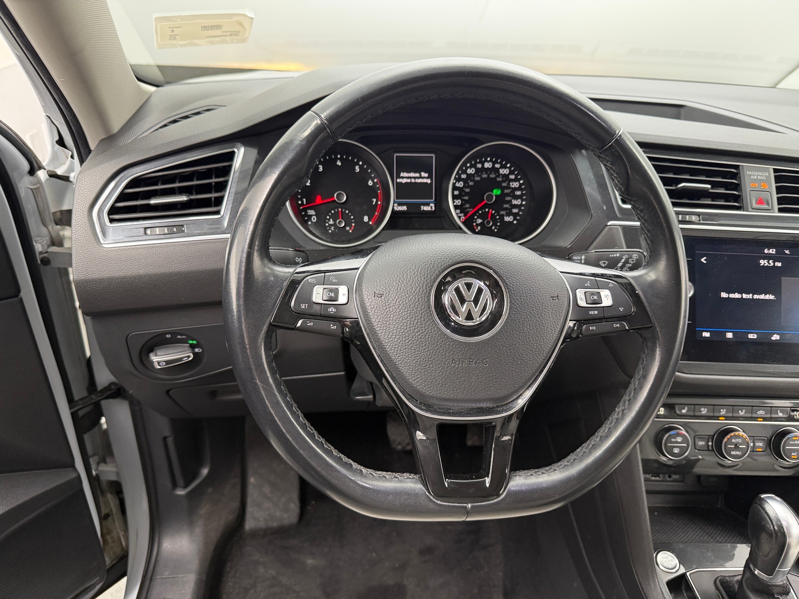Thumbnail: 2019 Volkswagen Tiguan - 4