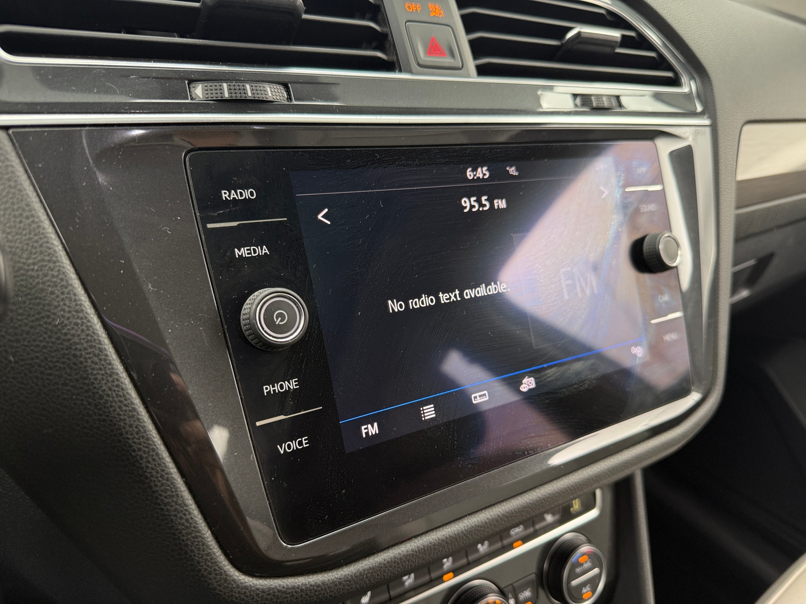 Thumbnail: 2019 Volkswagen Tiguan - 3