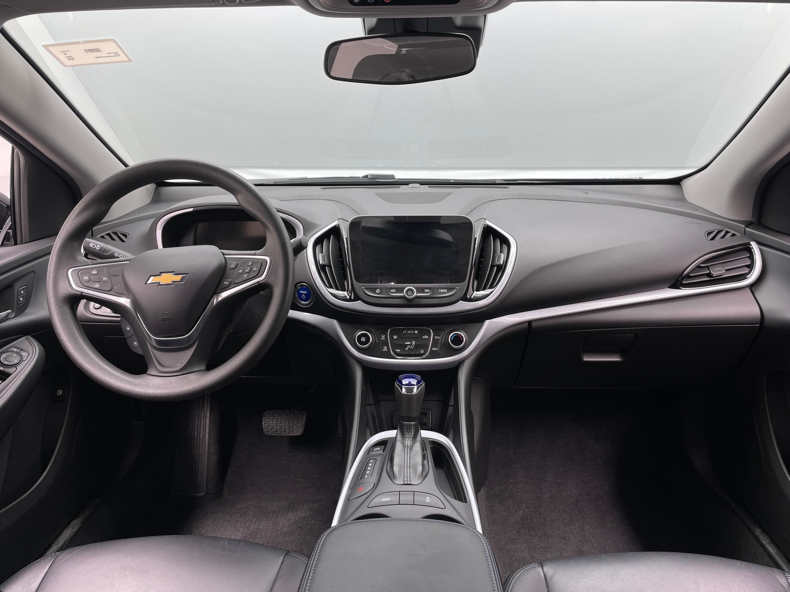 Thumbnail: 2018 Chevrolet Volt - 3