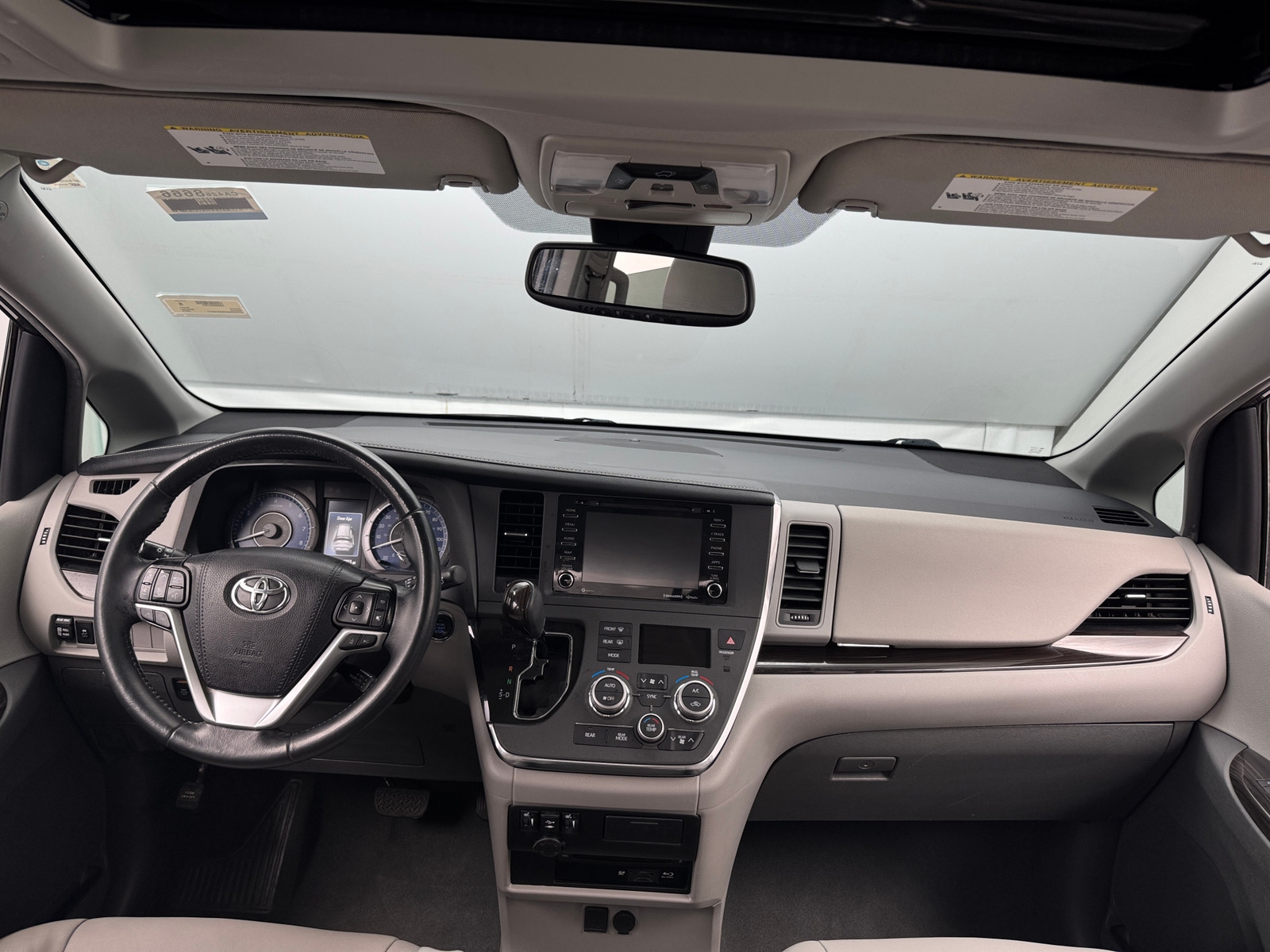 Thumbnail: 2019 Toyota Sienna - 2