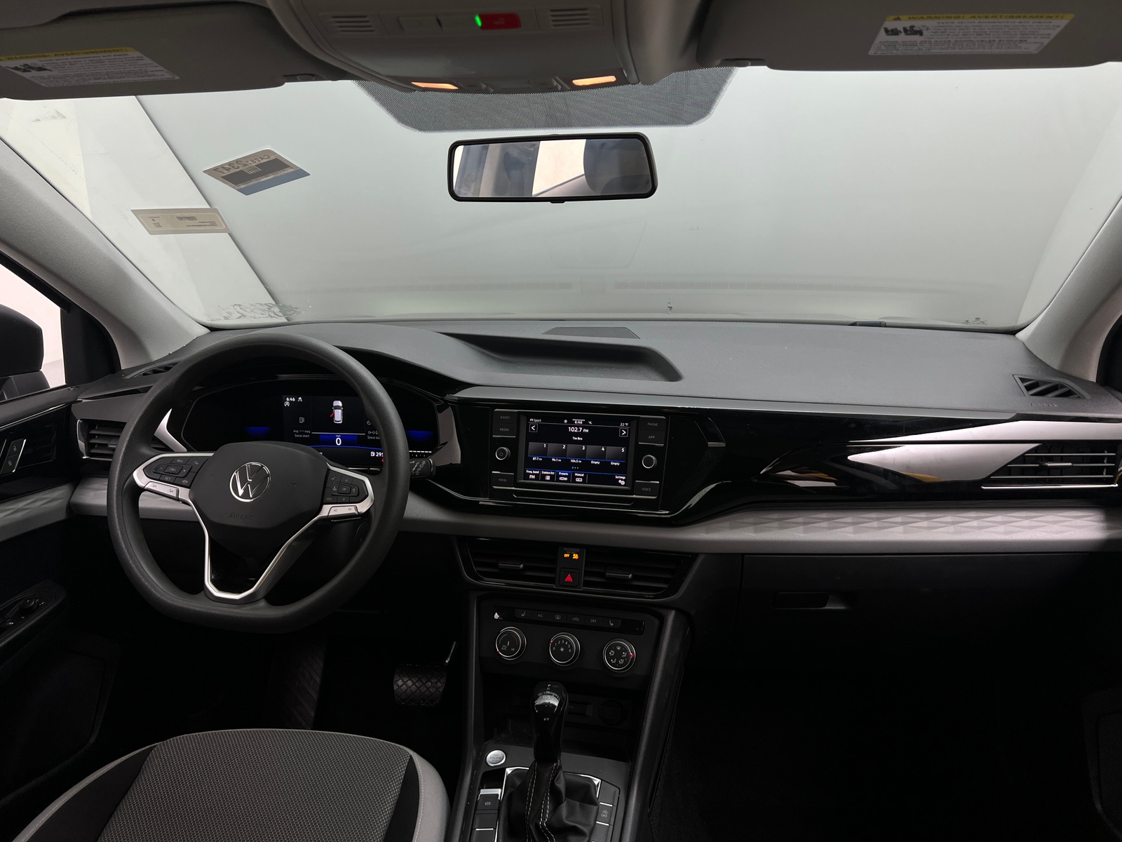 Thumbnail: 2022 Volkswagen Taos - 3