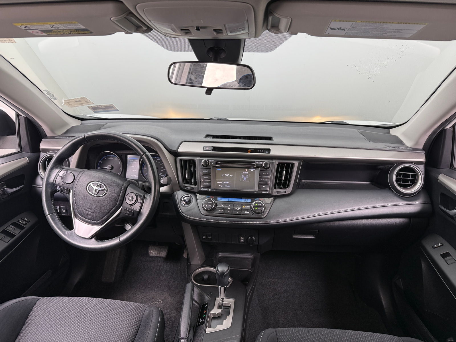 Thumbnail: 2018 Toyota RAV4 - 3