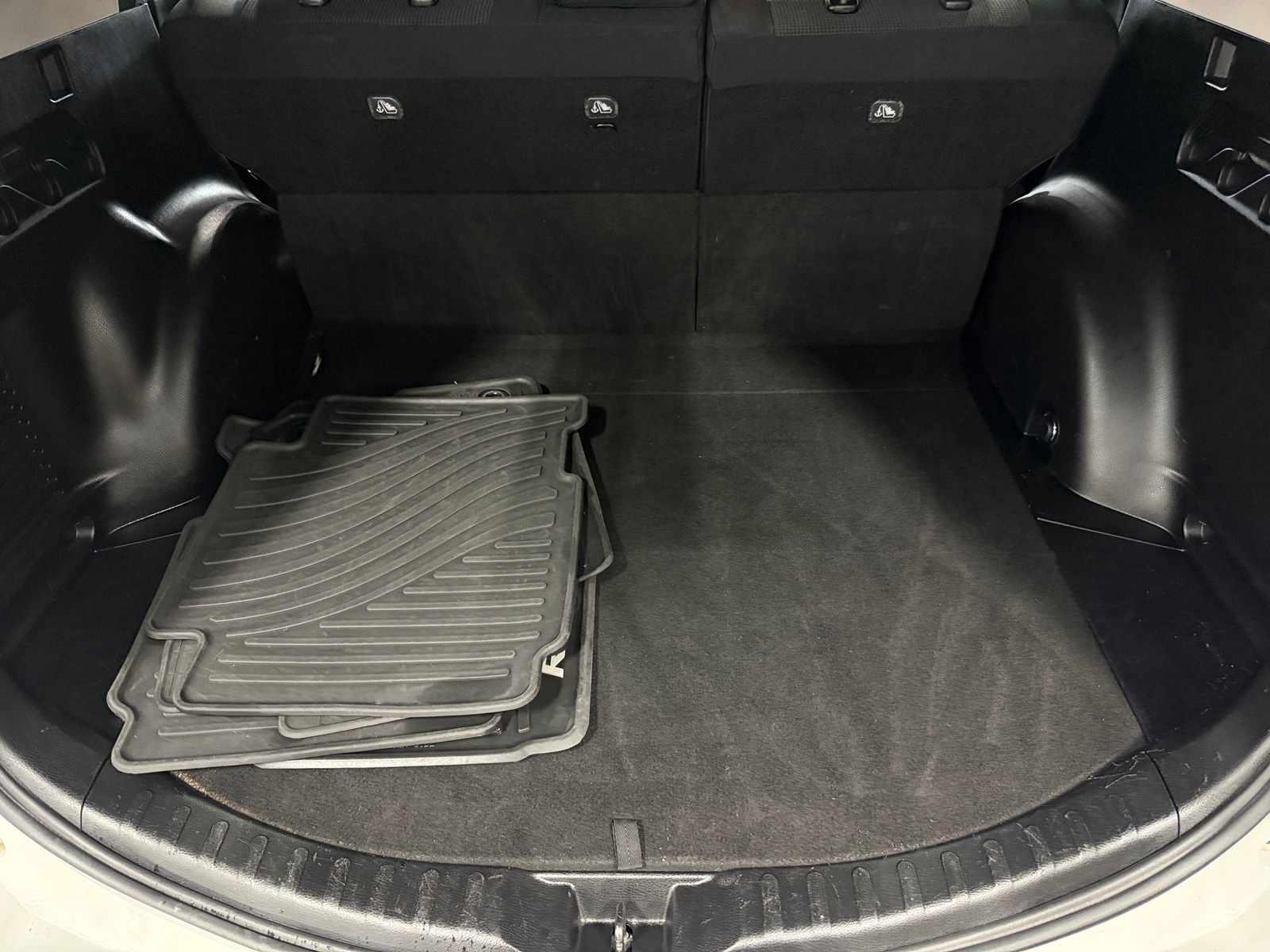 Thumbnail: 2018 Toyota RAV4 - 7