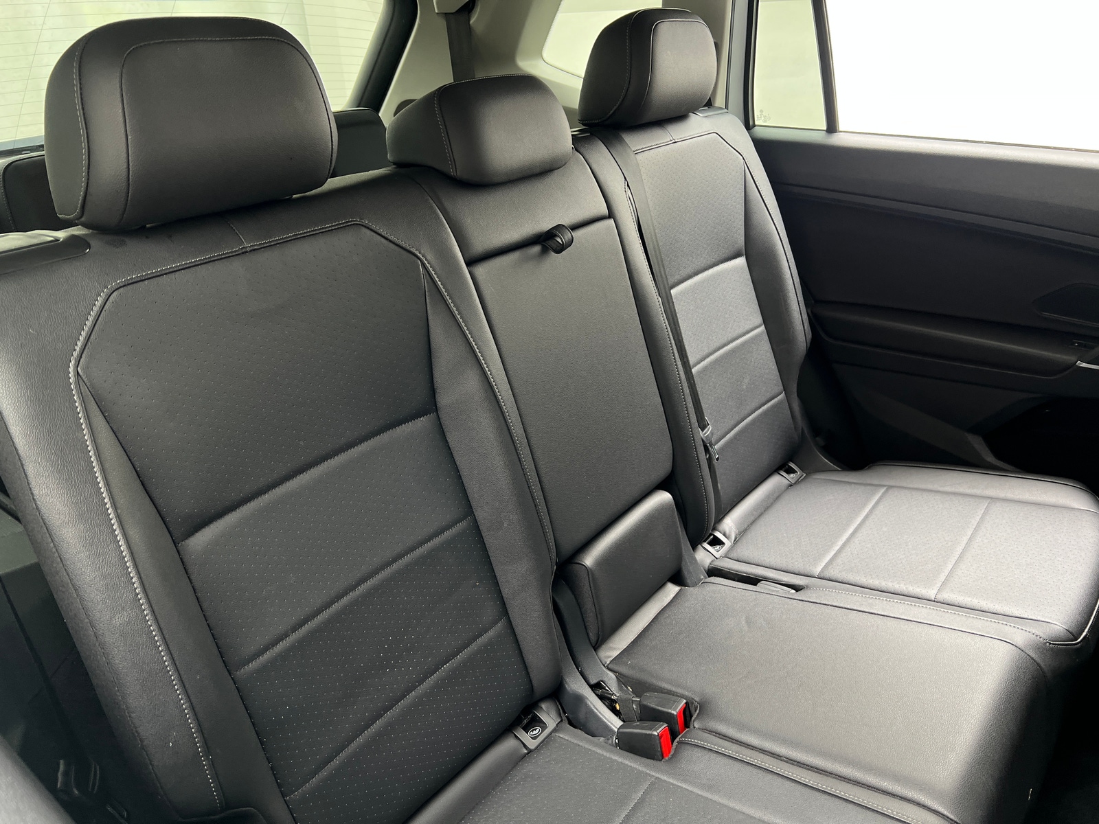 Thumbnail: 2020 Volkswagen Tiguan - 5