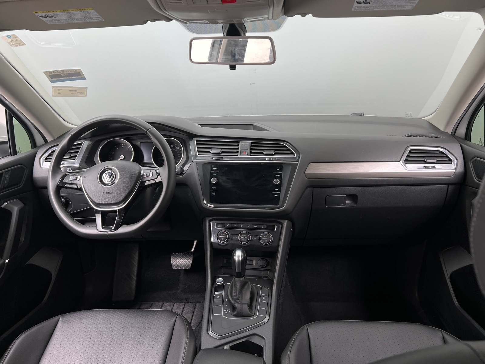 Thumbnail: 2020 Volkswagen Tiguan - 2