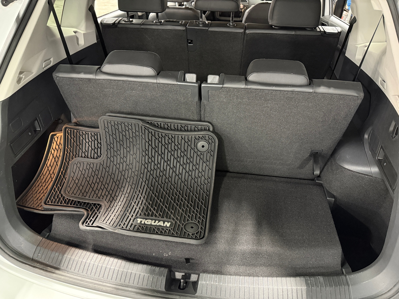 Thumbnail: 2020 Volkswagen Tiguan - 6