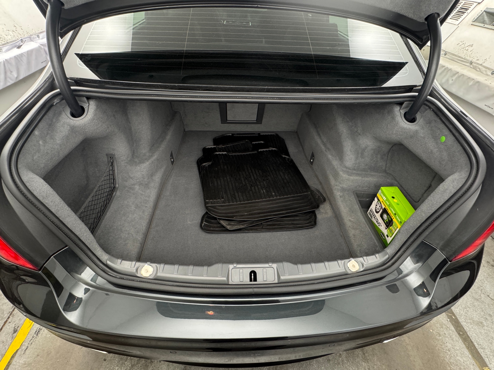 Thumbnail: 2012 BMW 7 Series - 7