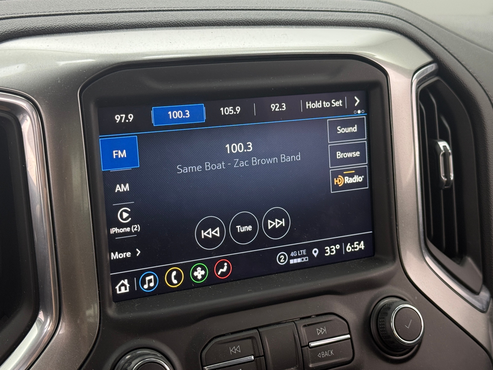 Thumbnail: 2021 Chevrolet Silverado 1500 - 4