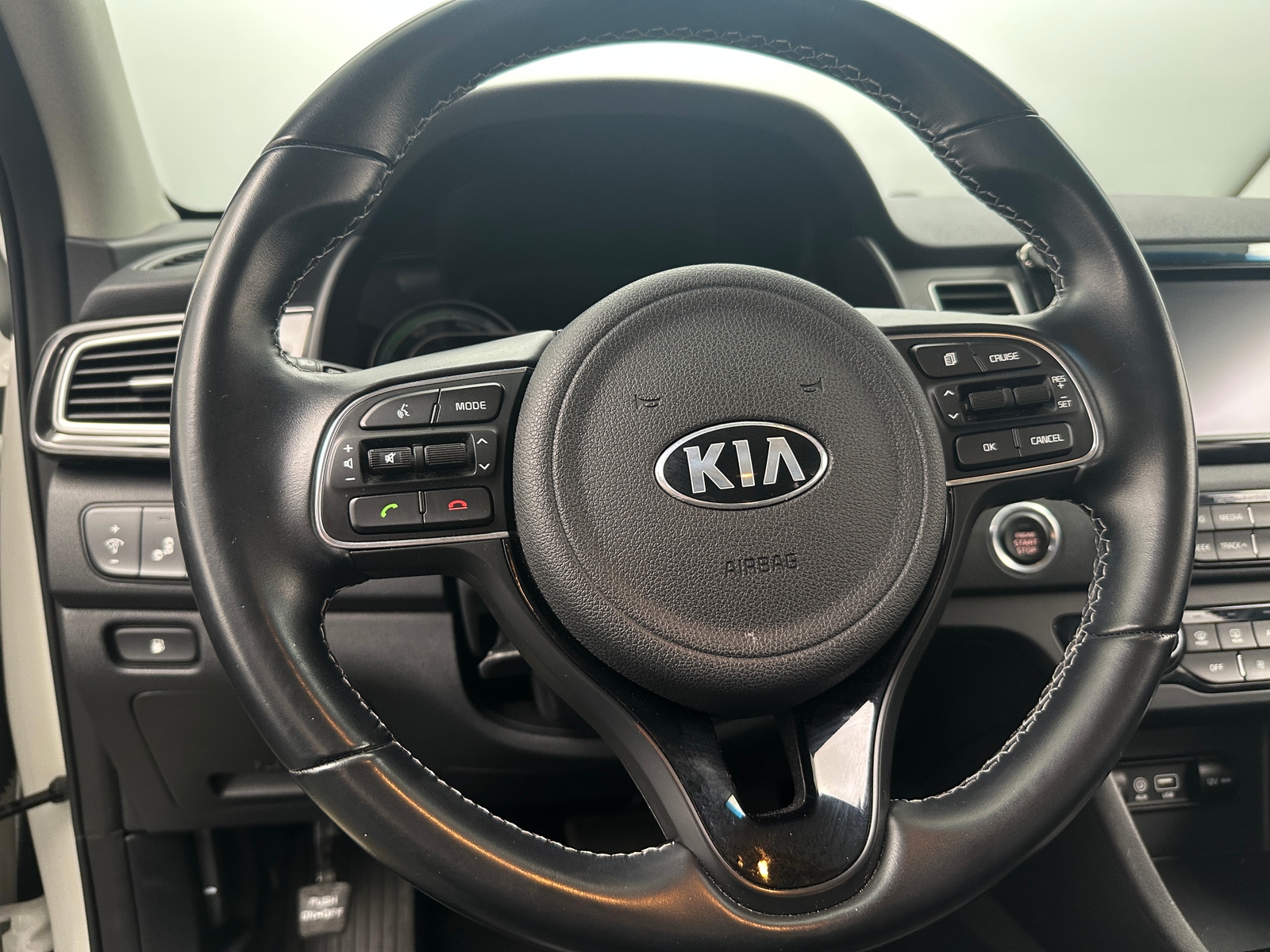 Thumbnail: 2019 Kia Niro - 4