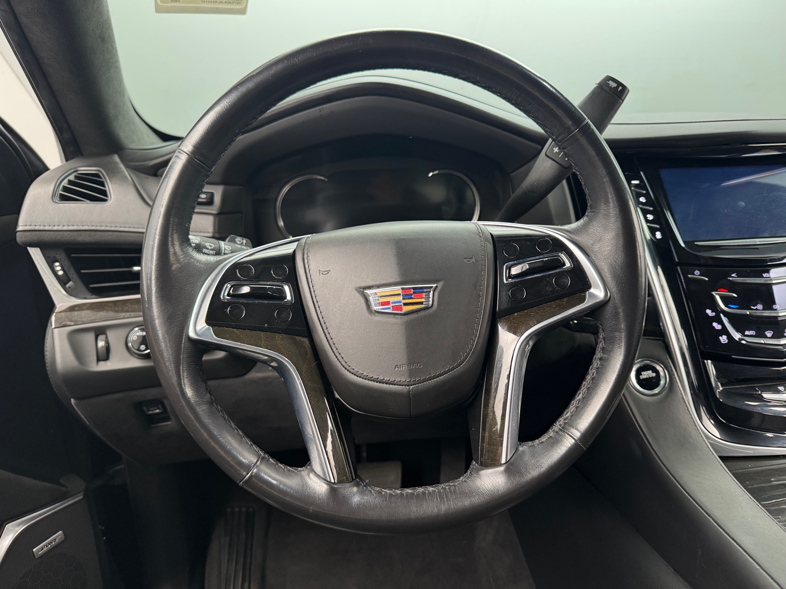 Thumbnail: 2020 Cadillac Escalade - 4