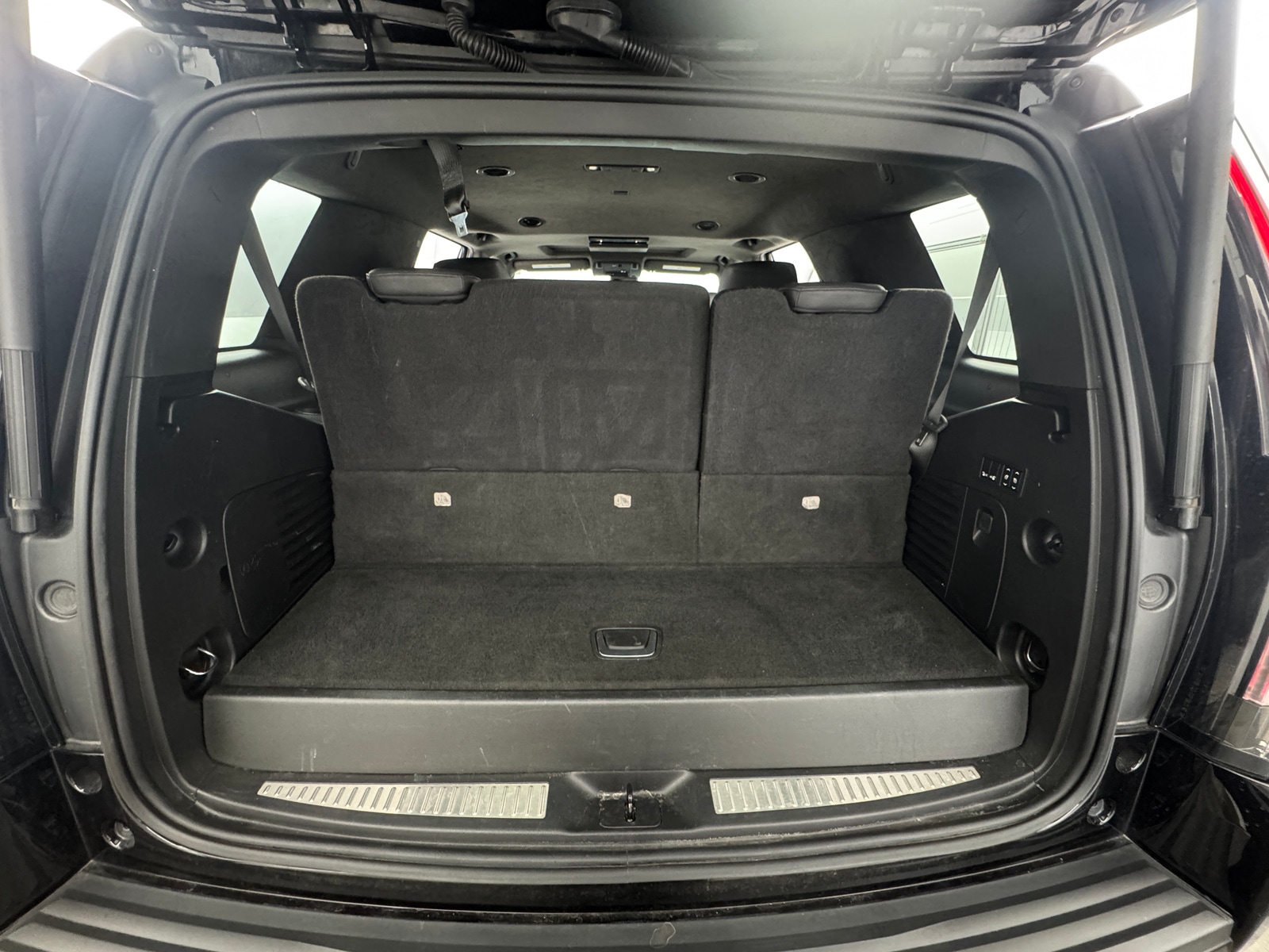 Thumbnail: 2020 Cadillac Escalade - 6