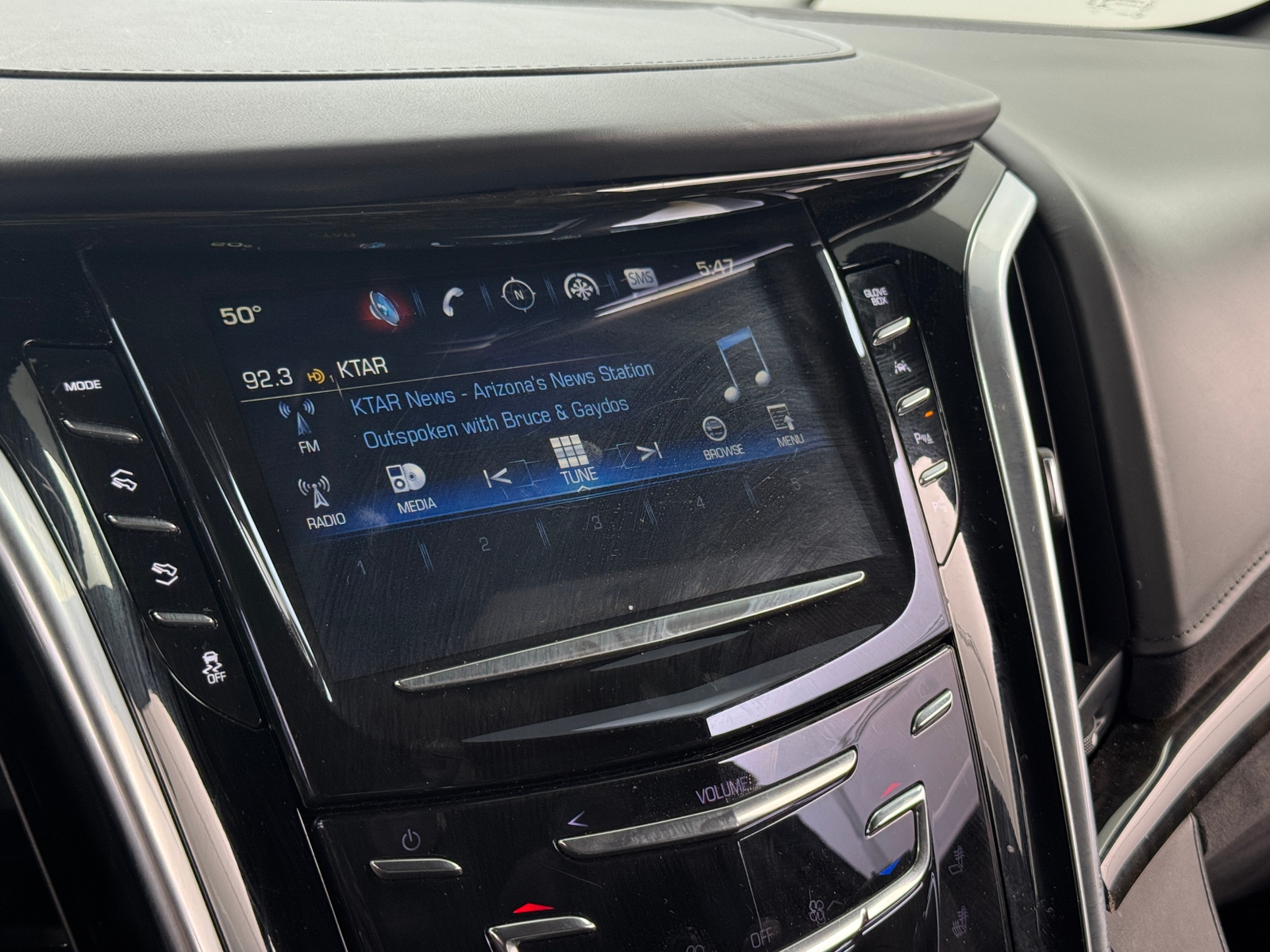 Thumbnail: 2020 Cadillac Escalade - 3