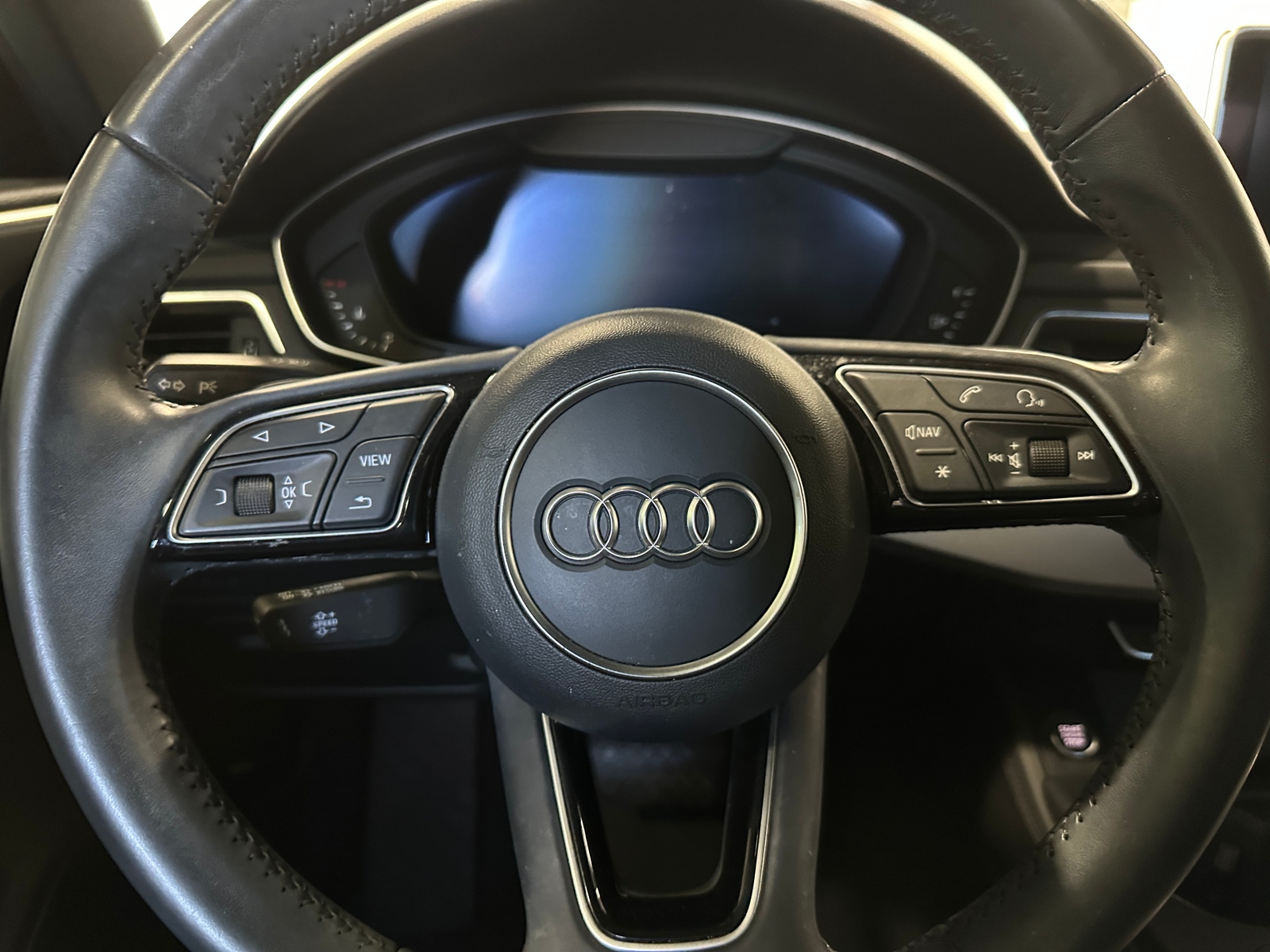 Thumbnail: 2019 Audi A4 - 4