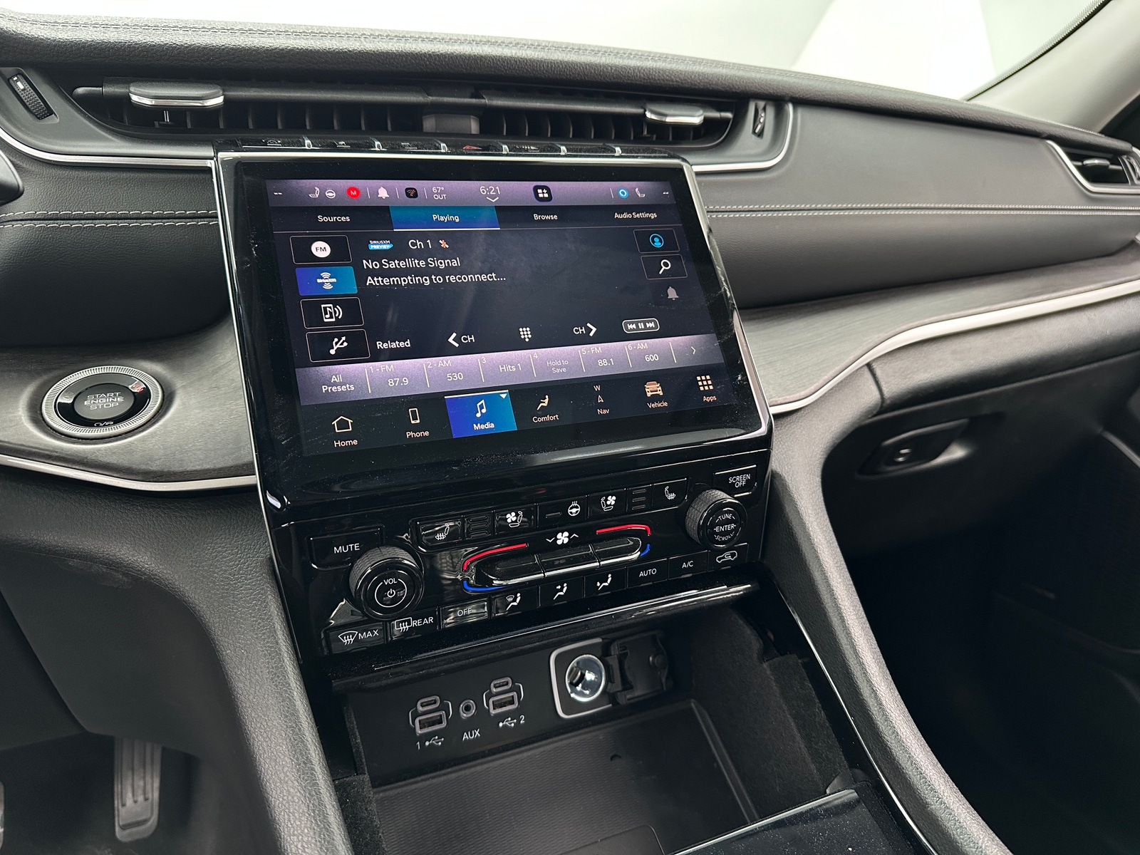 Thumbnail: 2022 Jeep Grand Cherokee L - 3