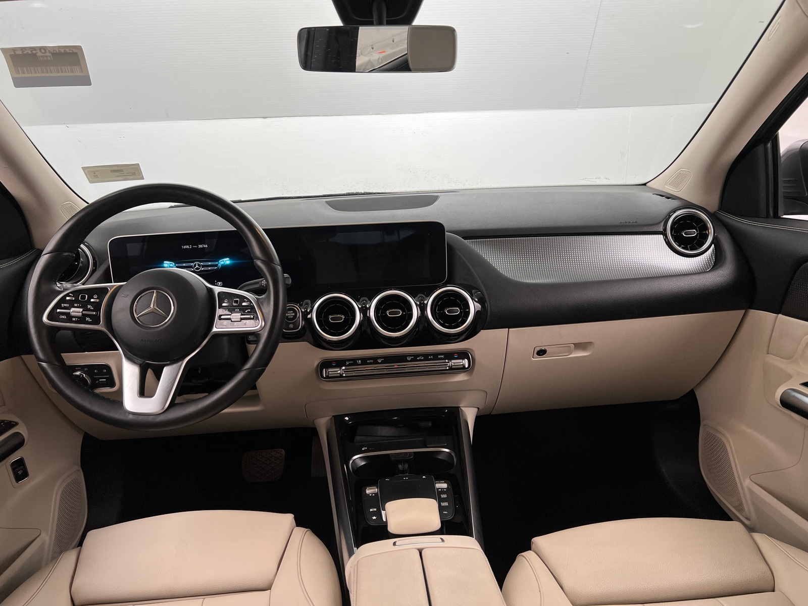 Thumbnail: 2021 Mercedes-Benz GLA - 2