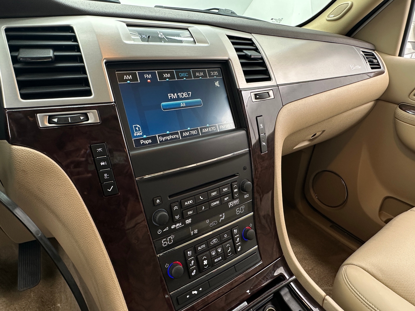 Thumbnail: 2011 Cadillac Escalade - 3