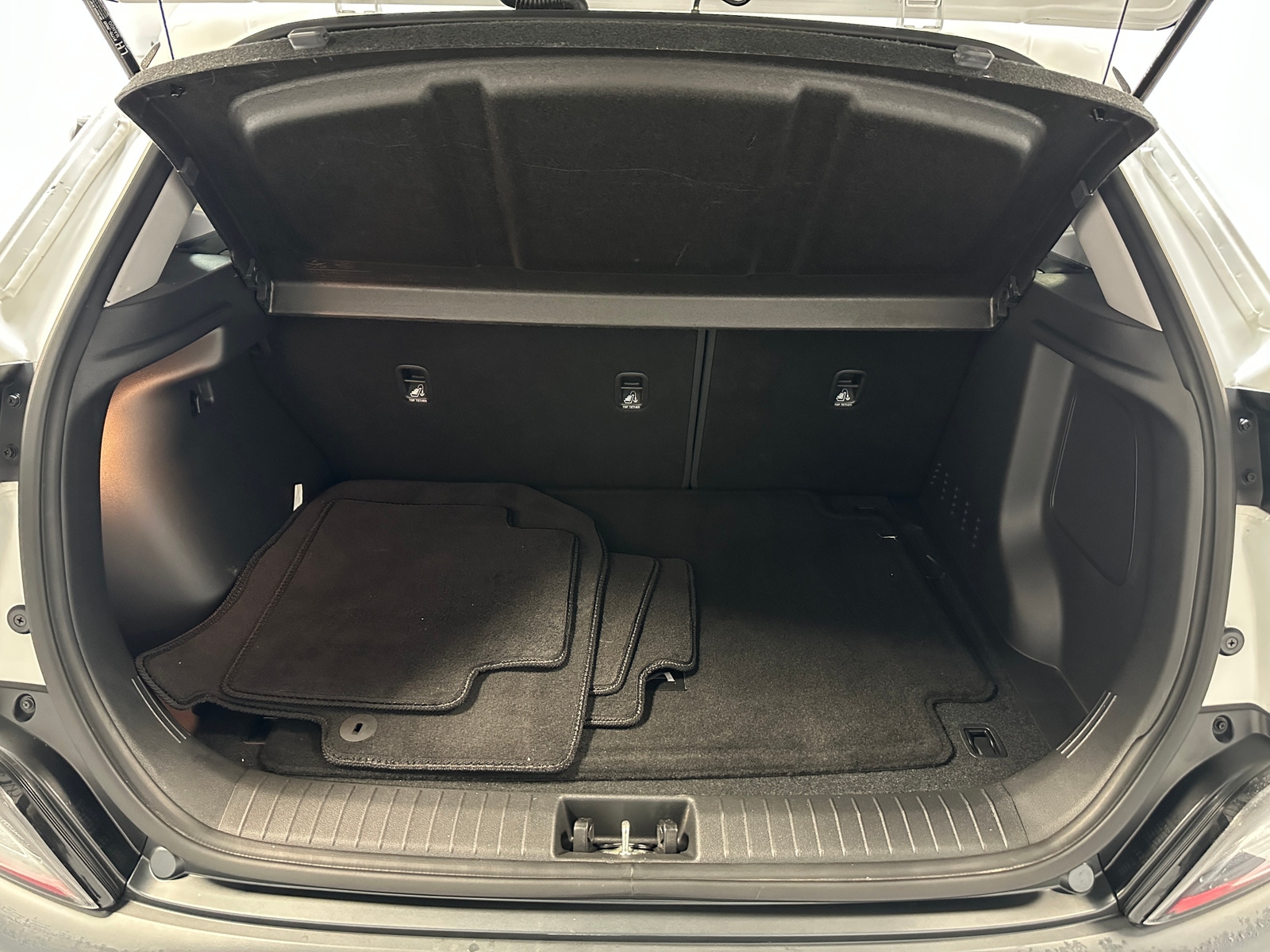 Thumbnail: 2023 Hyundai Kona - 6