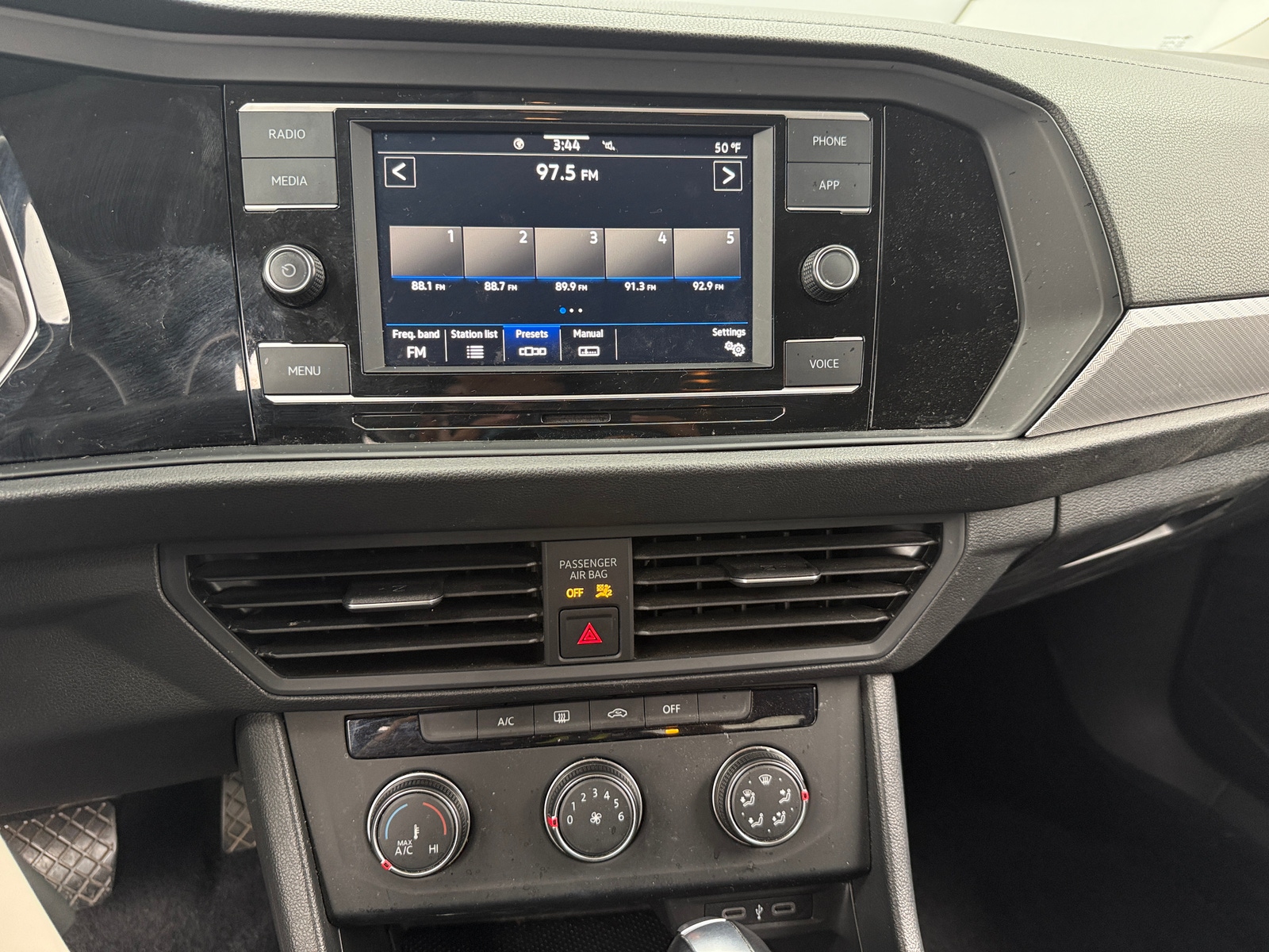 Thumbnail: 2021 Volkswagen Jetta - 4