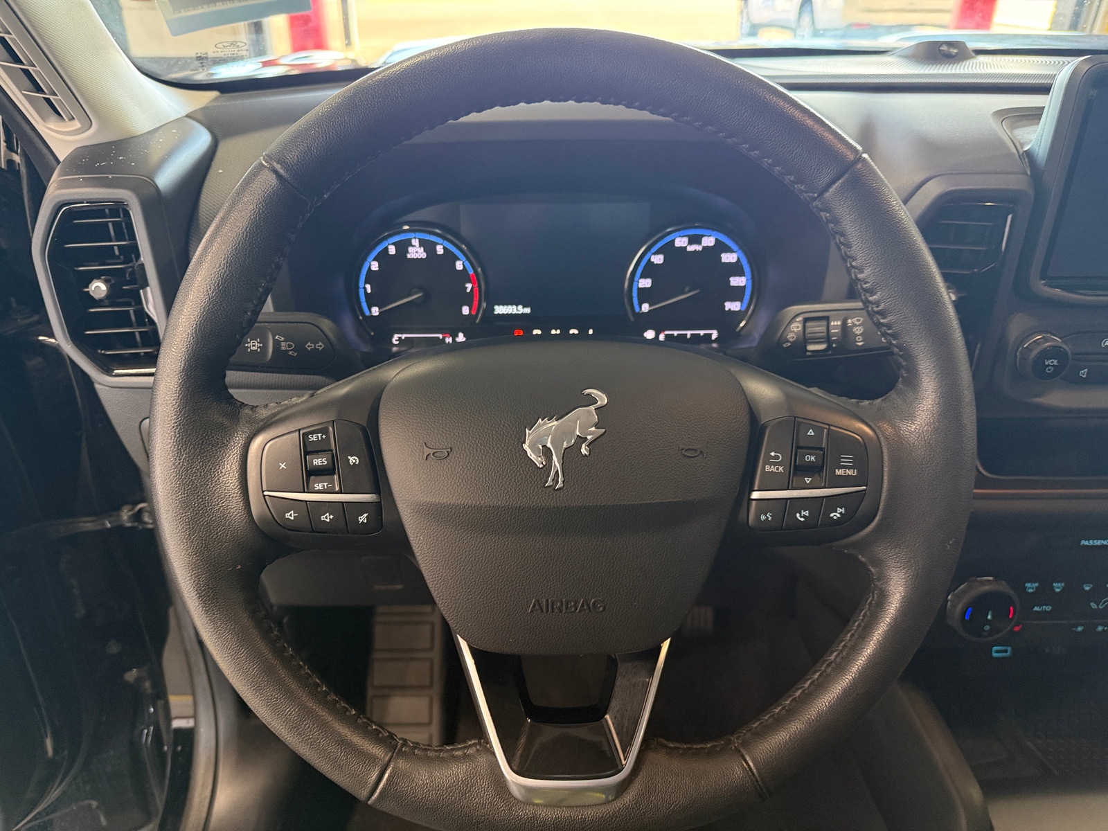 Thumbnail: 2022 Ford Bronco Sport - 4