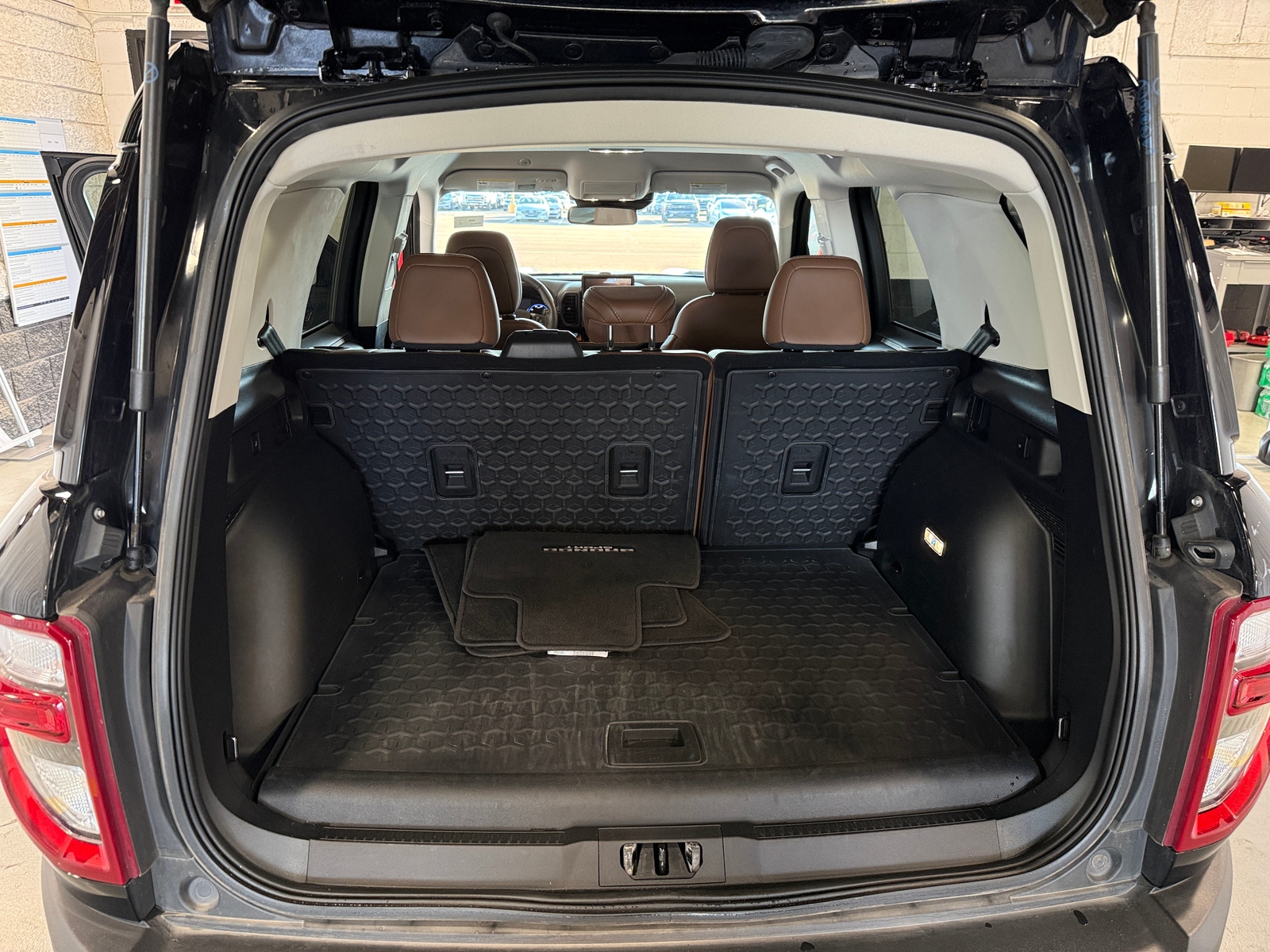 Thumbnail: 2022 Ford Bronco Sport - 6