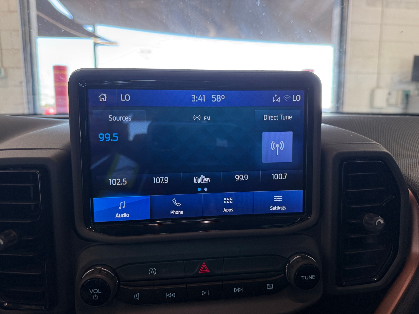 Thumbnail: 2022 Ford Bronco Sport - 3