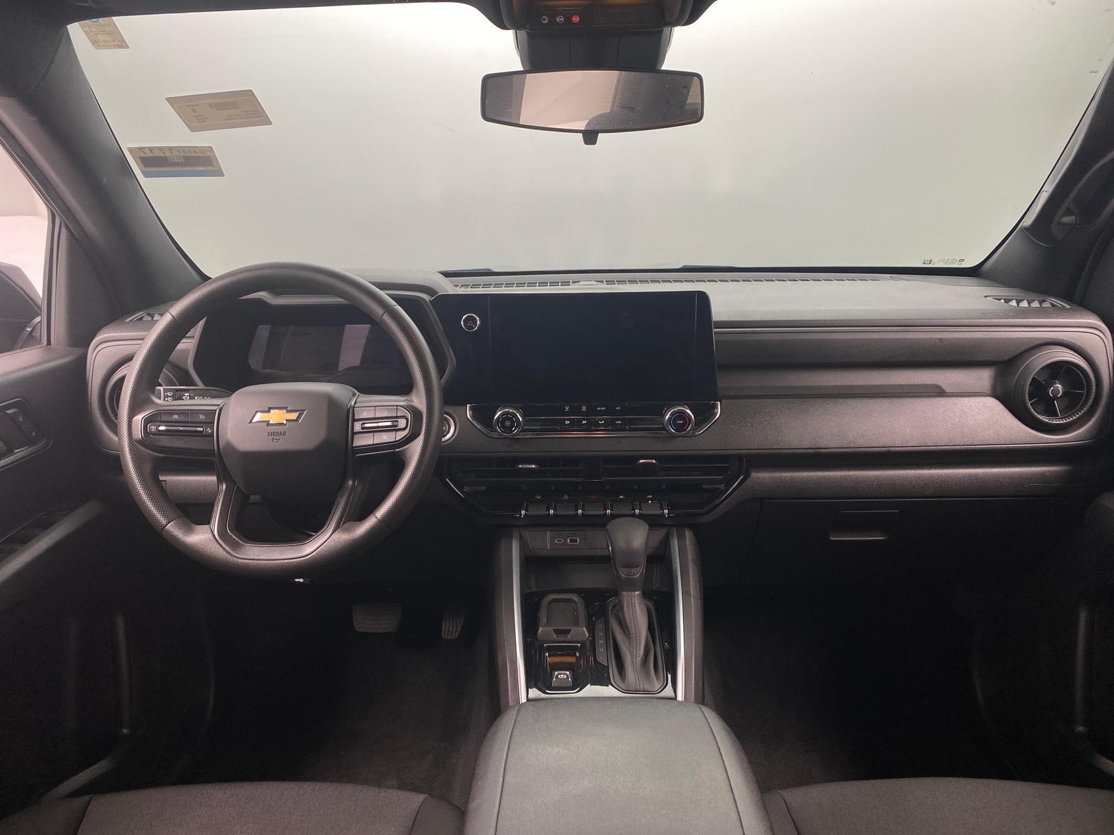 Thumbnail: 2023 Chevrolet Colorado - 3