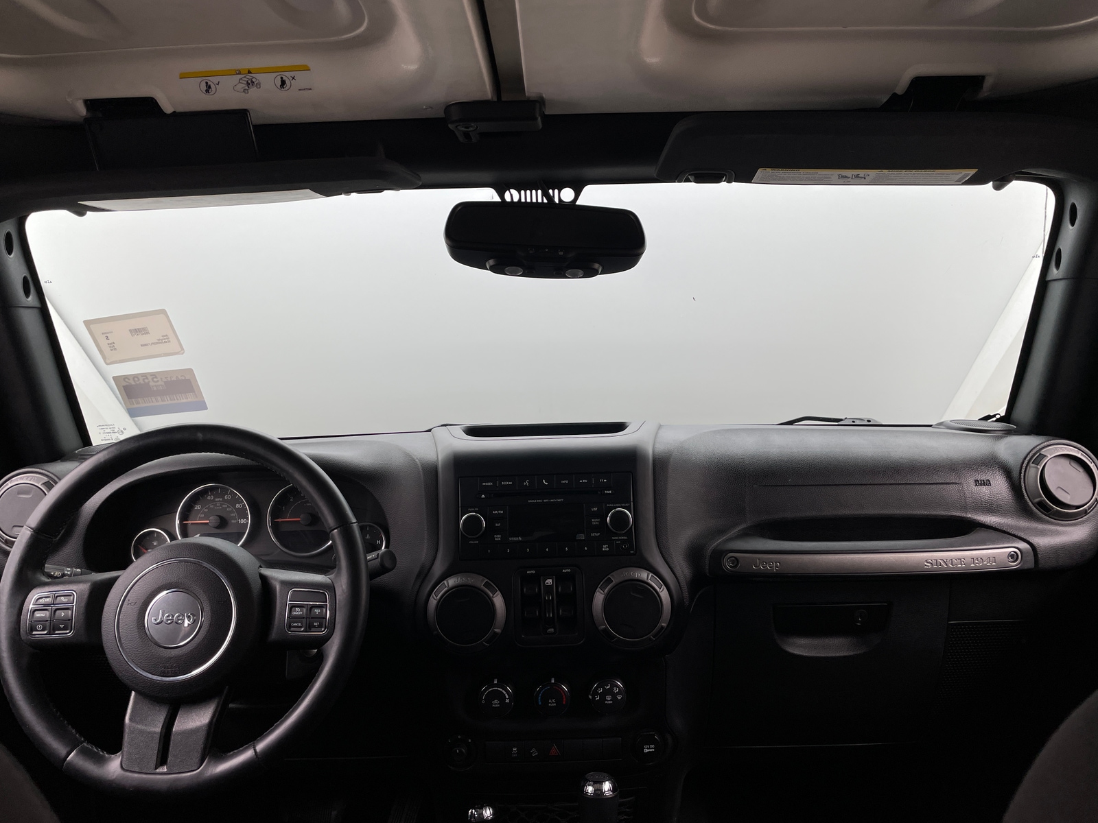 Thumbnail: 2015 Jeep Wrangler - 3