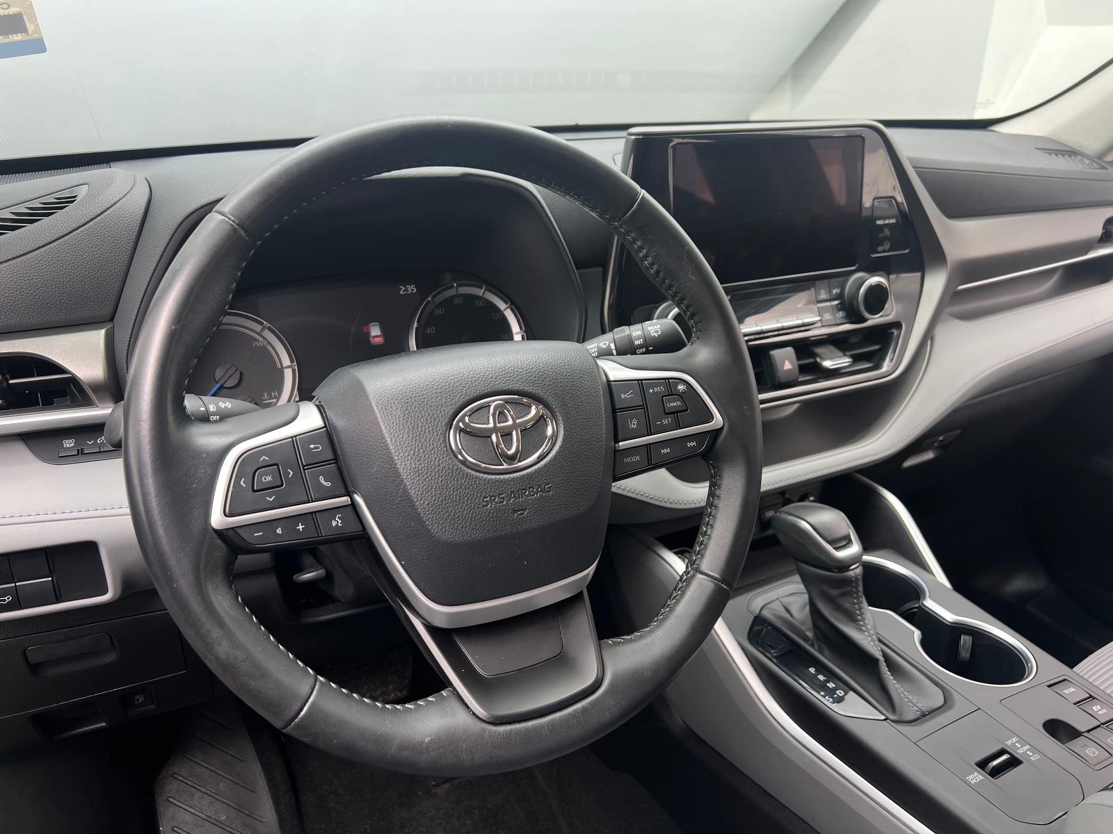 Thumbnail: 2023 Toyota Highlander - 5