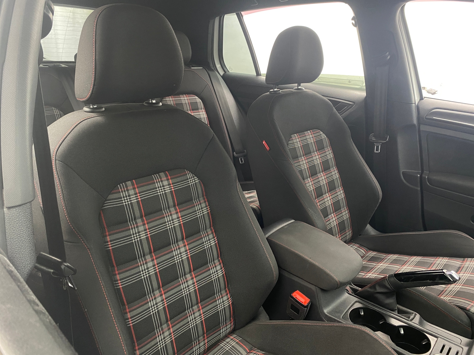 Thumbnail: 2019 Volkswagen Golf - 2