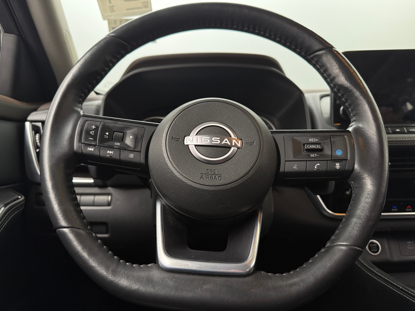 Thumbnail: 2023 Nissan Rogue - 4