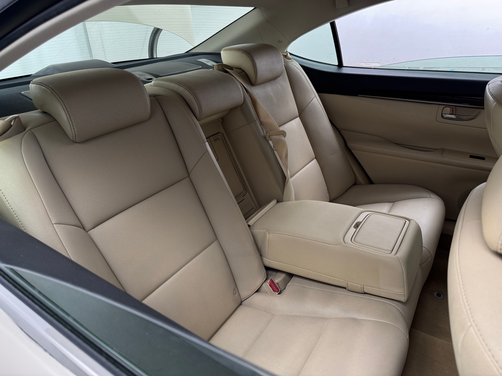 Thumbnail: 2013 Lexus ES - 4