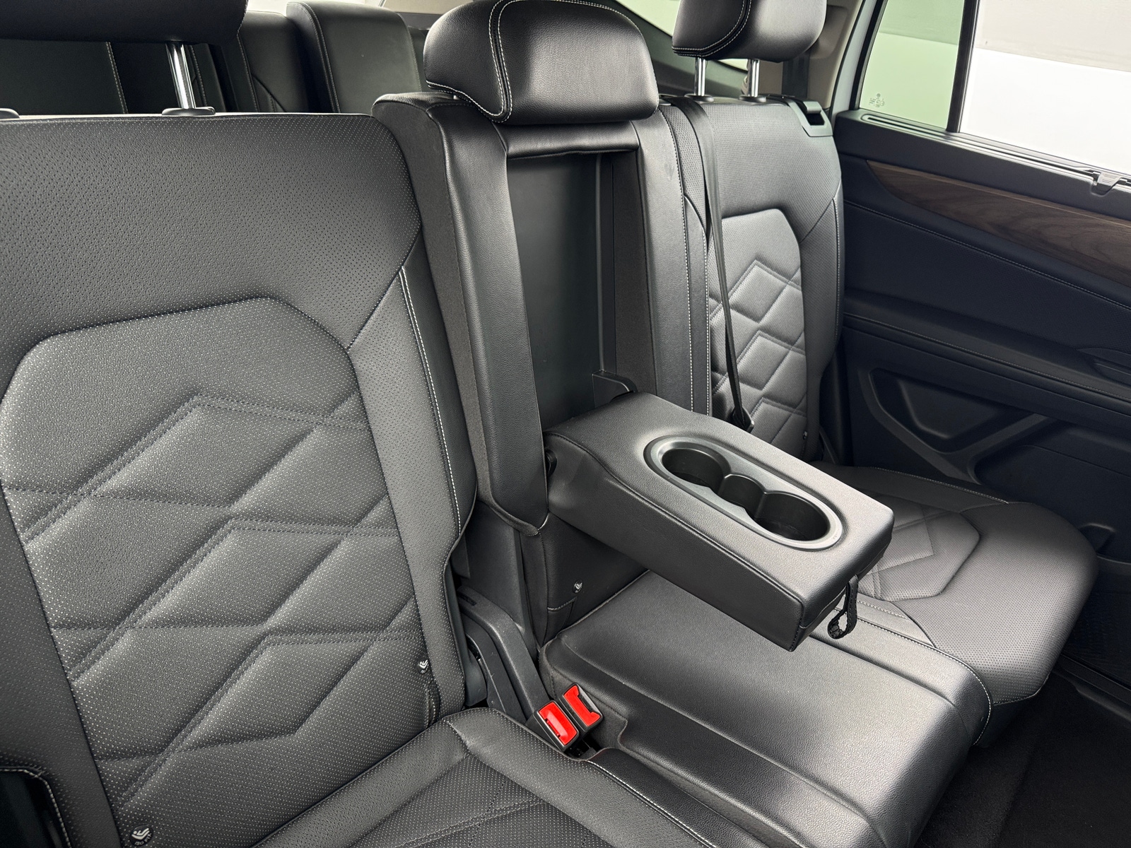 Thumbnail: 2024 Volkswagen Atlas - 5