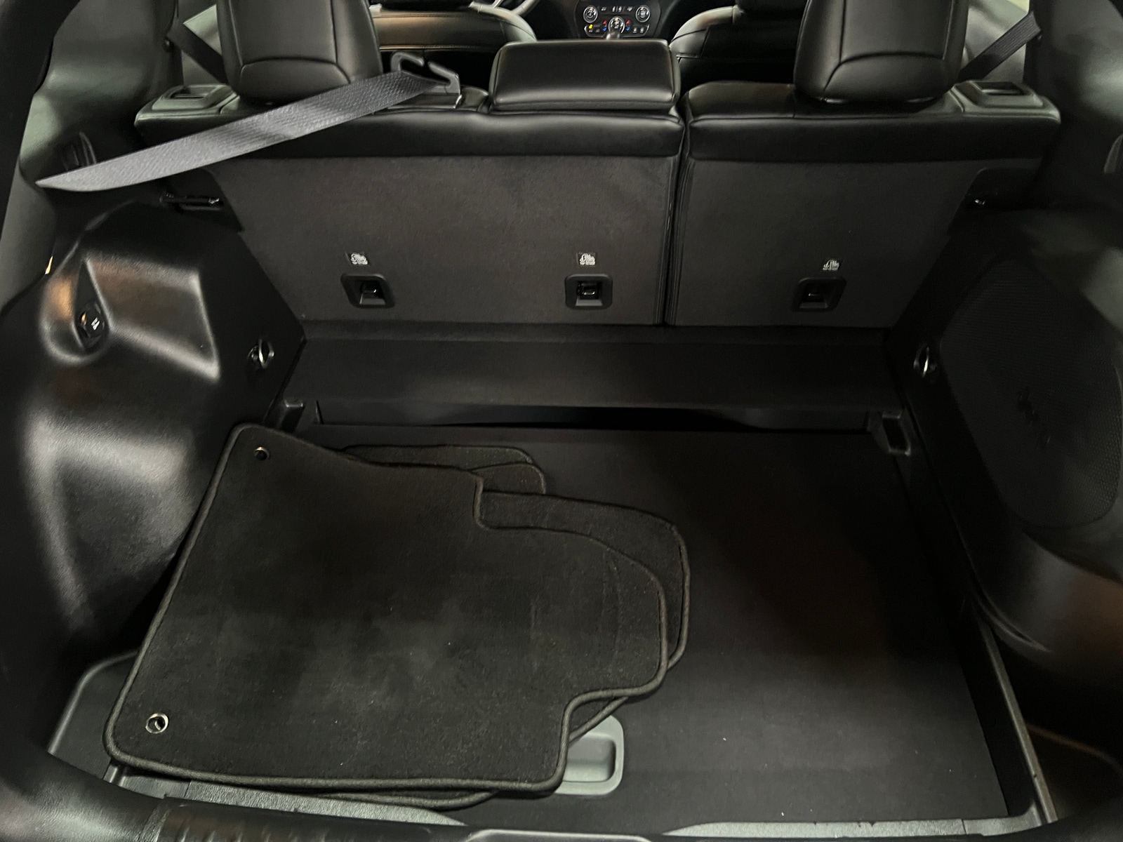 Thumbnail: 2022 Jeep Cherokee - 6