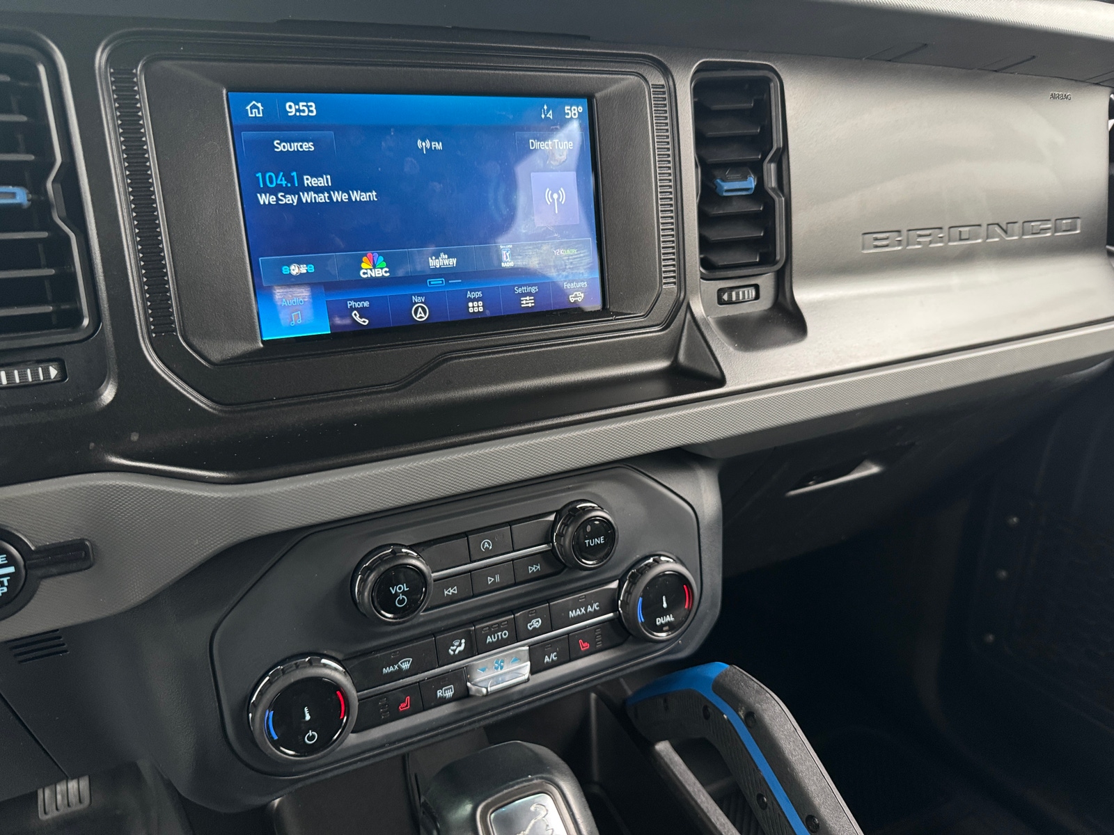 Thumbnail: 2022 Ford Bronco - 4