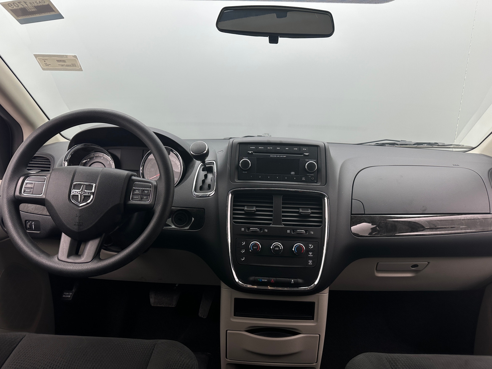 Thumbnail: 2016 Dodge Grand Caravan - 3