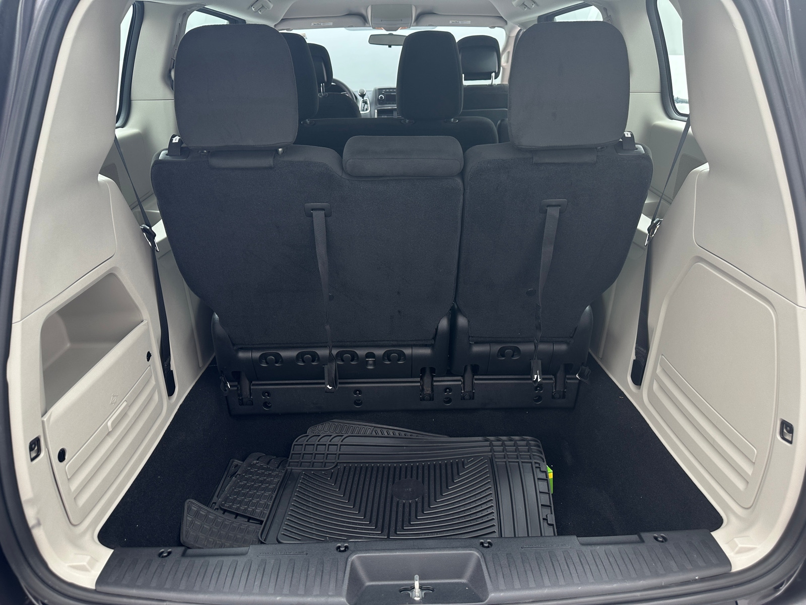 Thumbnail: 2016 Dodge Grand Caravan - 7