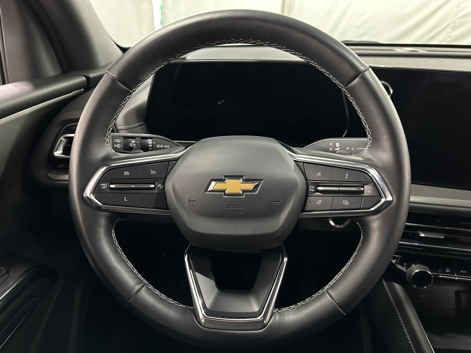 Thumbnail: 2024 Chevrolet Traverse - 5