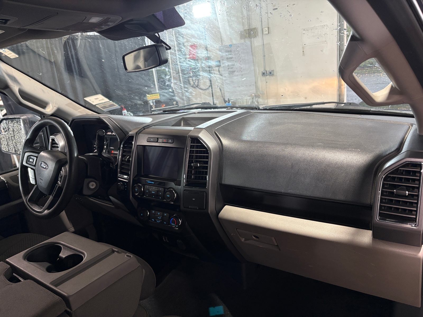 Thumbnail: 2020 Ford Econoline - 3