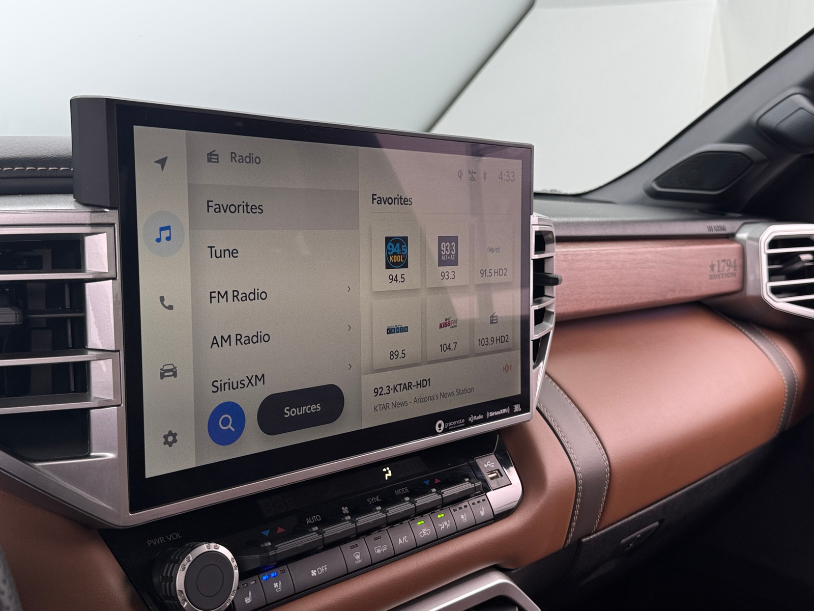 Thumbnail: 2023 Toyota Tundra - 3