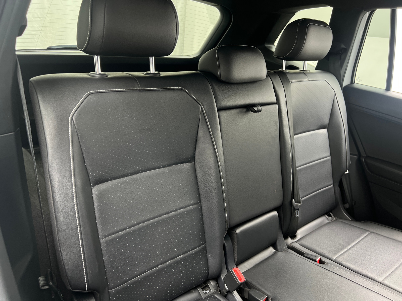 Thumbnail: 2021 Volkswagen Tiguan - 5