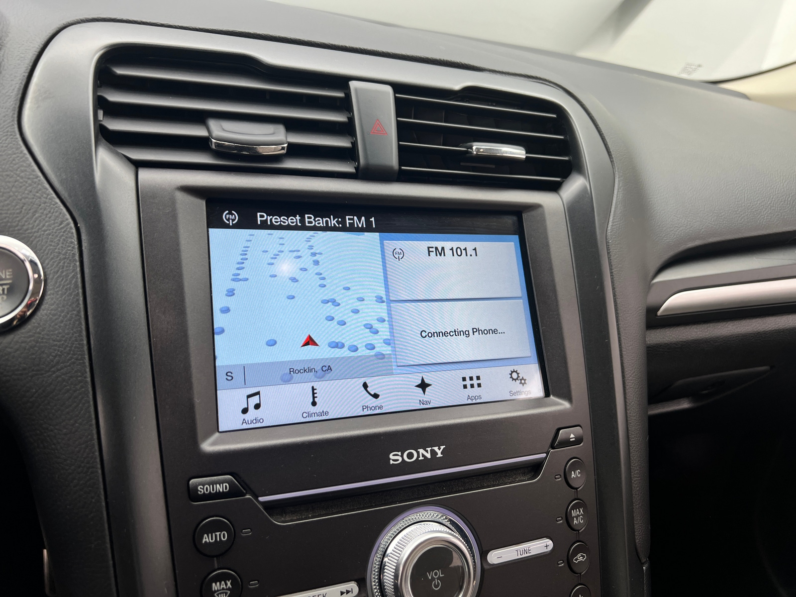 Thumbnail: 2017 Ford Fusion - 3