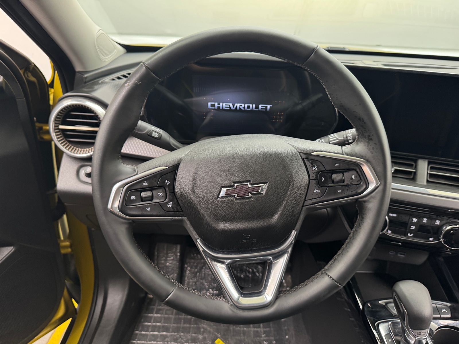 Thumbnail: 2025 Chevrolet Trax - 4