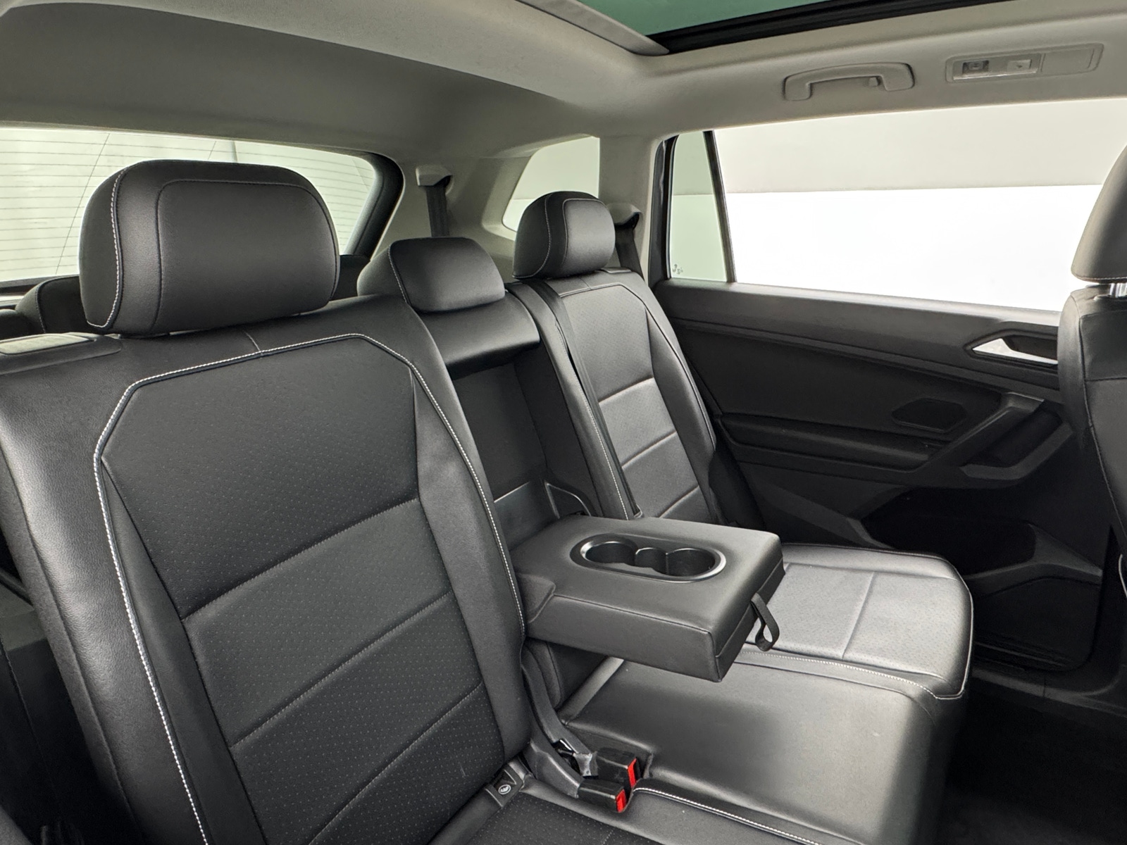 Thumbnail: 2021 Volkswagen Tiguan - 5