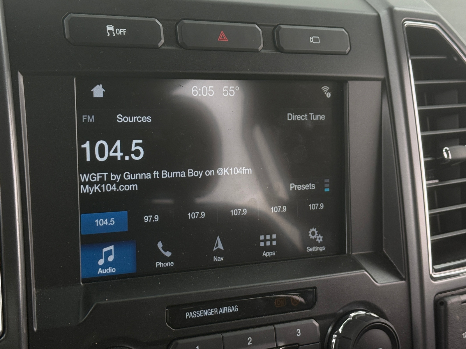 Thumbnail: 2019 Ford Econoline - 4