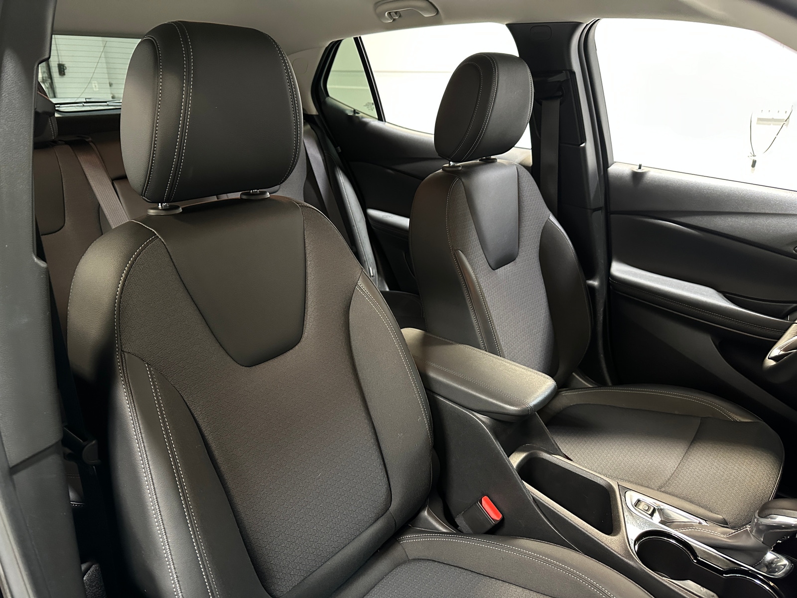 Thumbnail: 2023 Buick Encore GX - 2