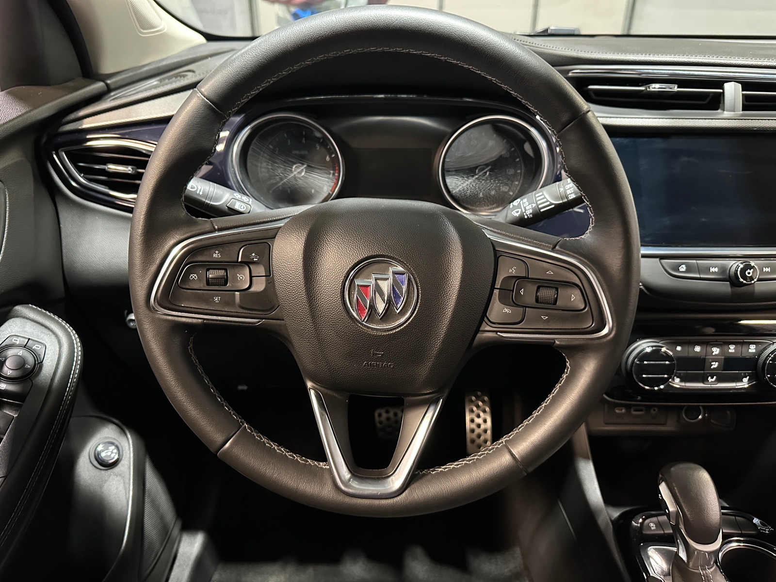 Thumbnail: 2023 Buick Encore GX - 5