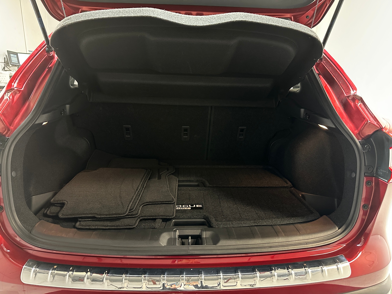 Thumbnail: 2022 Nissan Rogue Sport - 6