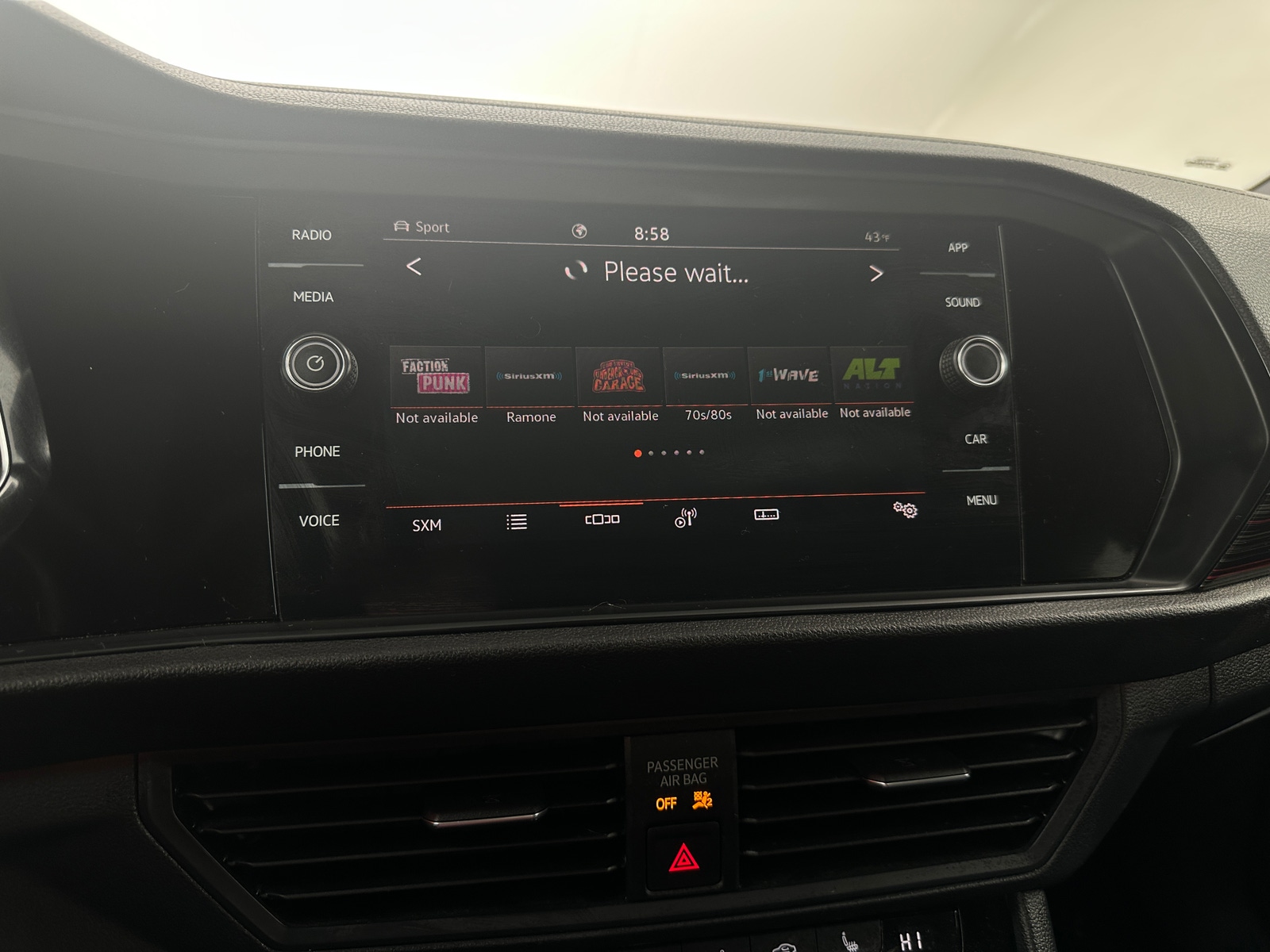 Thumbnail: 2023 Volkswagen Jetta - 3