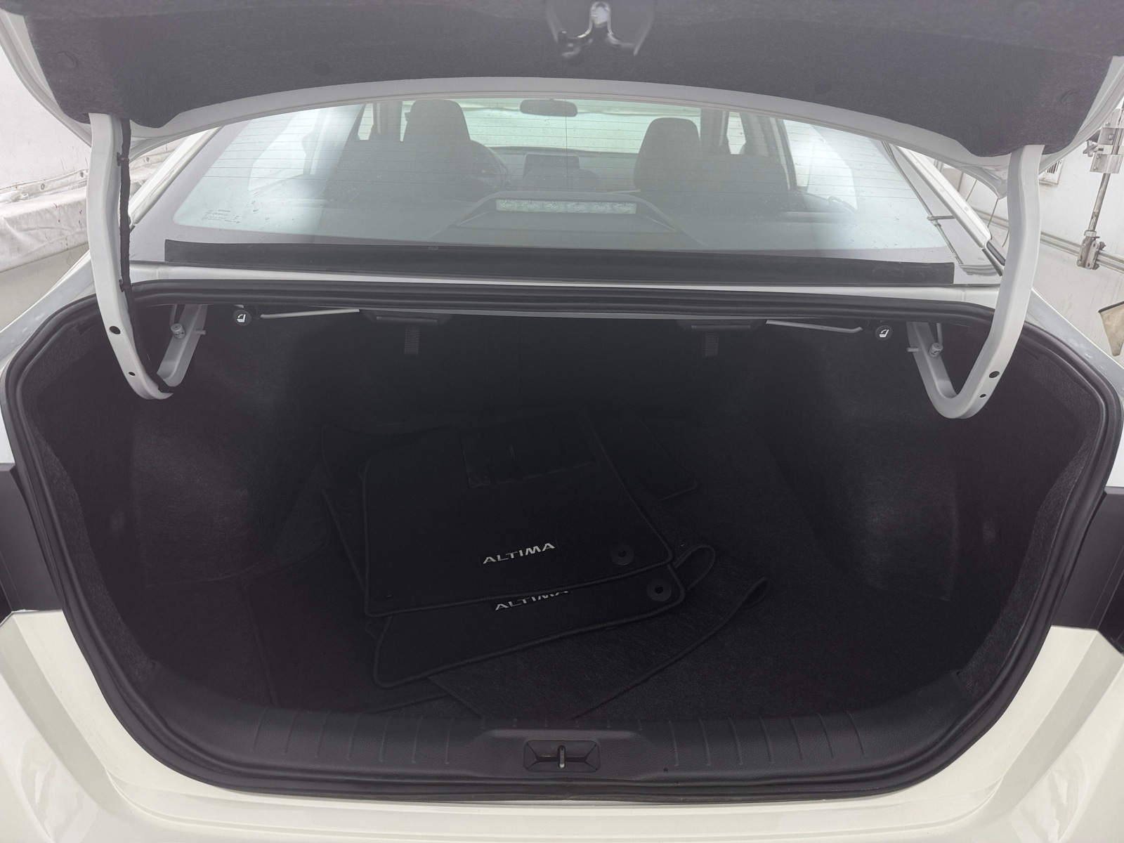 Thumbnail: 2025 Nissan Altima - 7