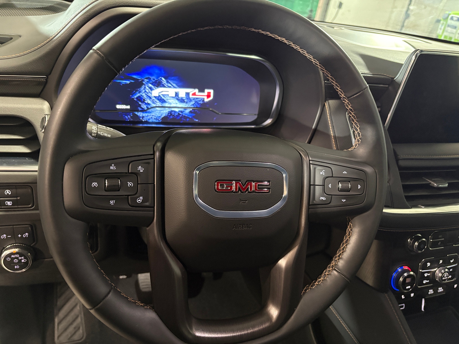 Thumbnail: 2024 GMC Yukon - 4